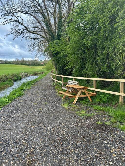 Riverside Cabin Limerick Luaran gambar